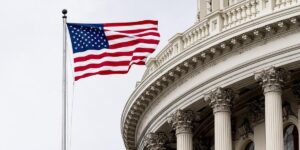 Більше половини американських банків працюють з криптовалютами